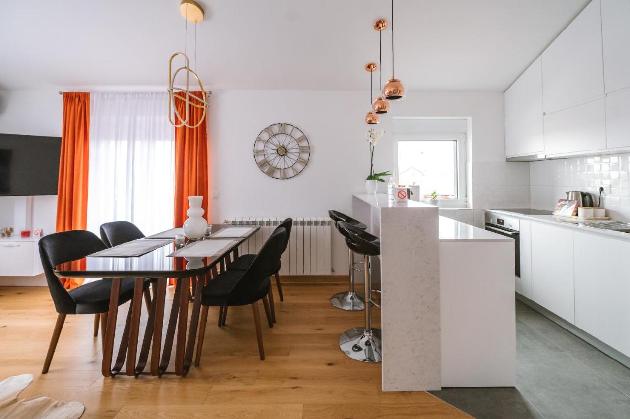 Mikonos Apartman Surčin エクステリア 写真